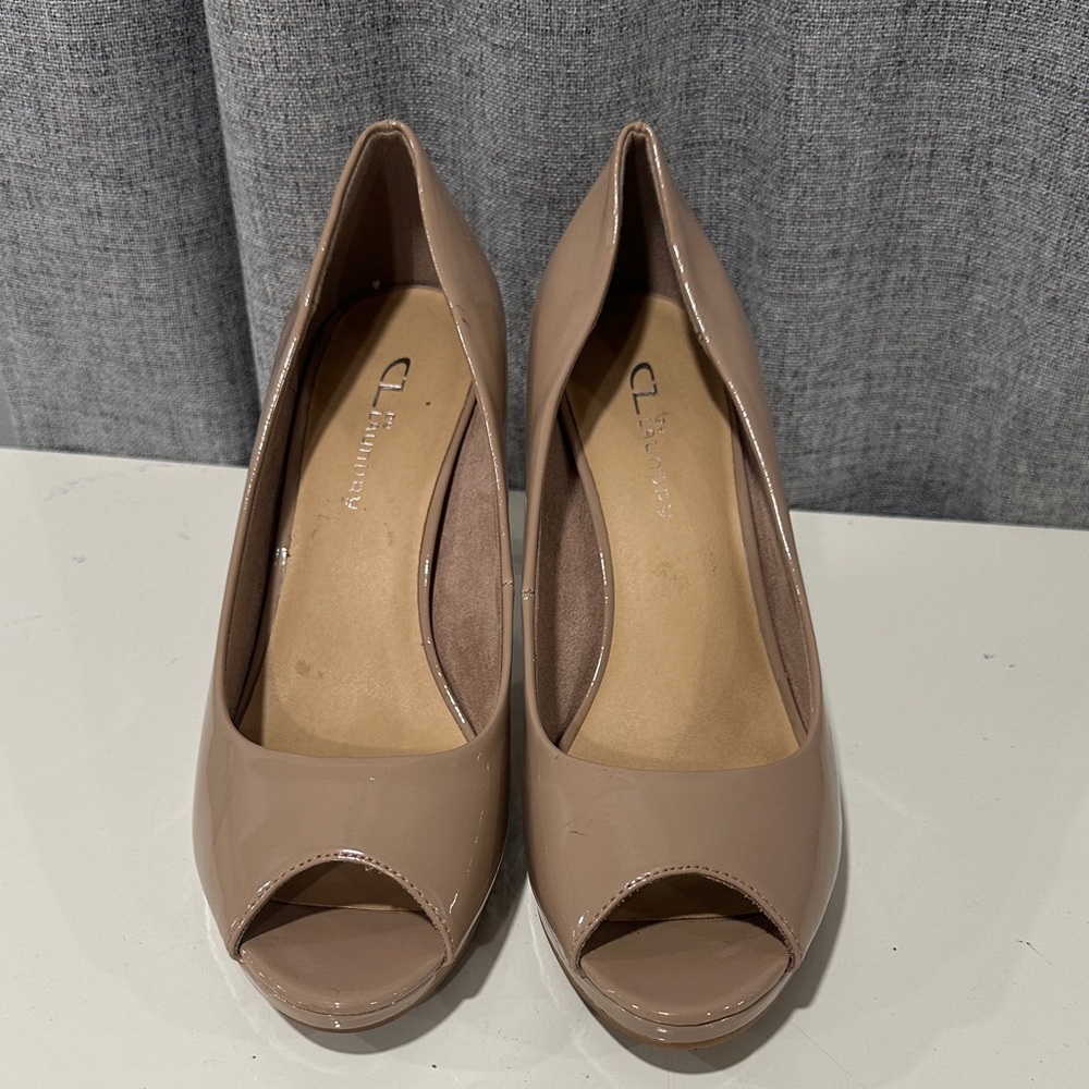 CL by Laundry Women's nude Peep Toe Heels. Size 9.5